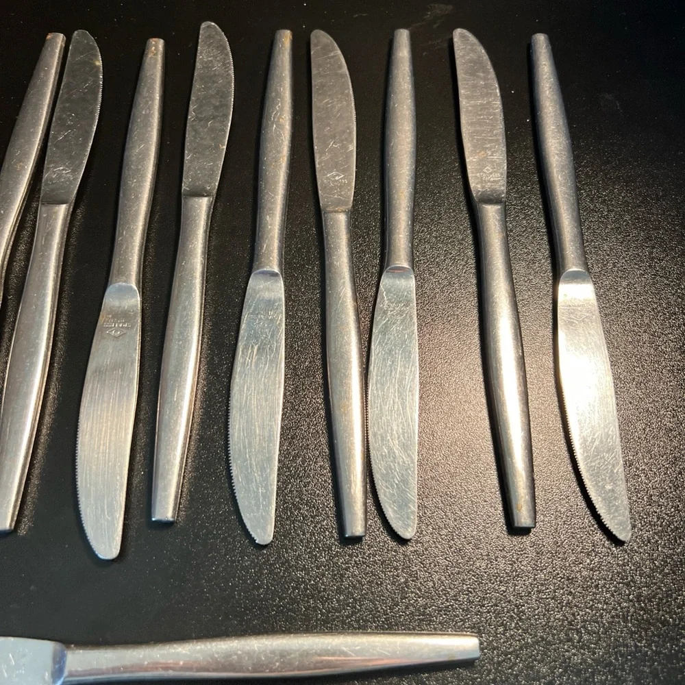 Lot of 13 VINTAGE Carlton Stainless Steel Flatware Dinner Knives Woodcrest Japan